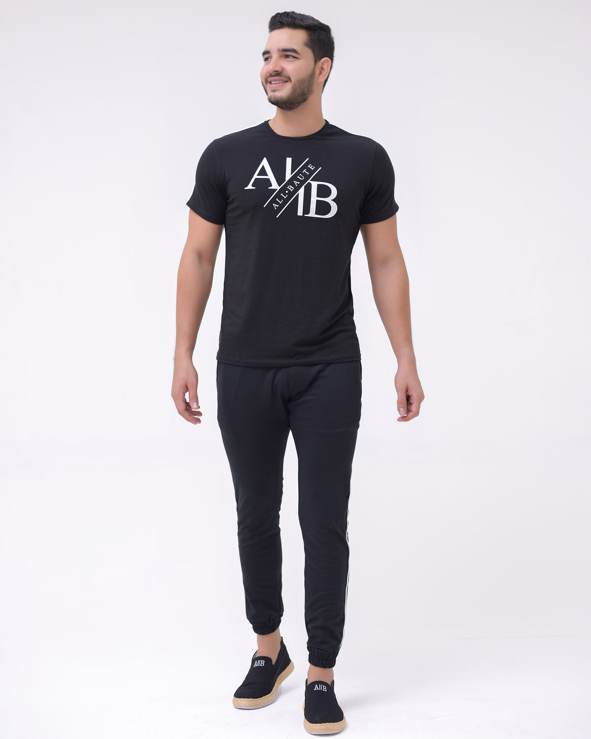 MEN'S SPORTS SUIT