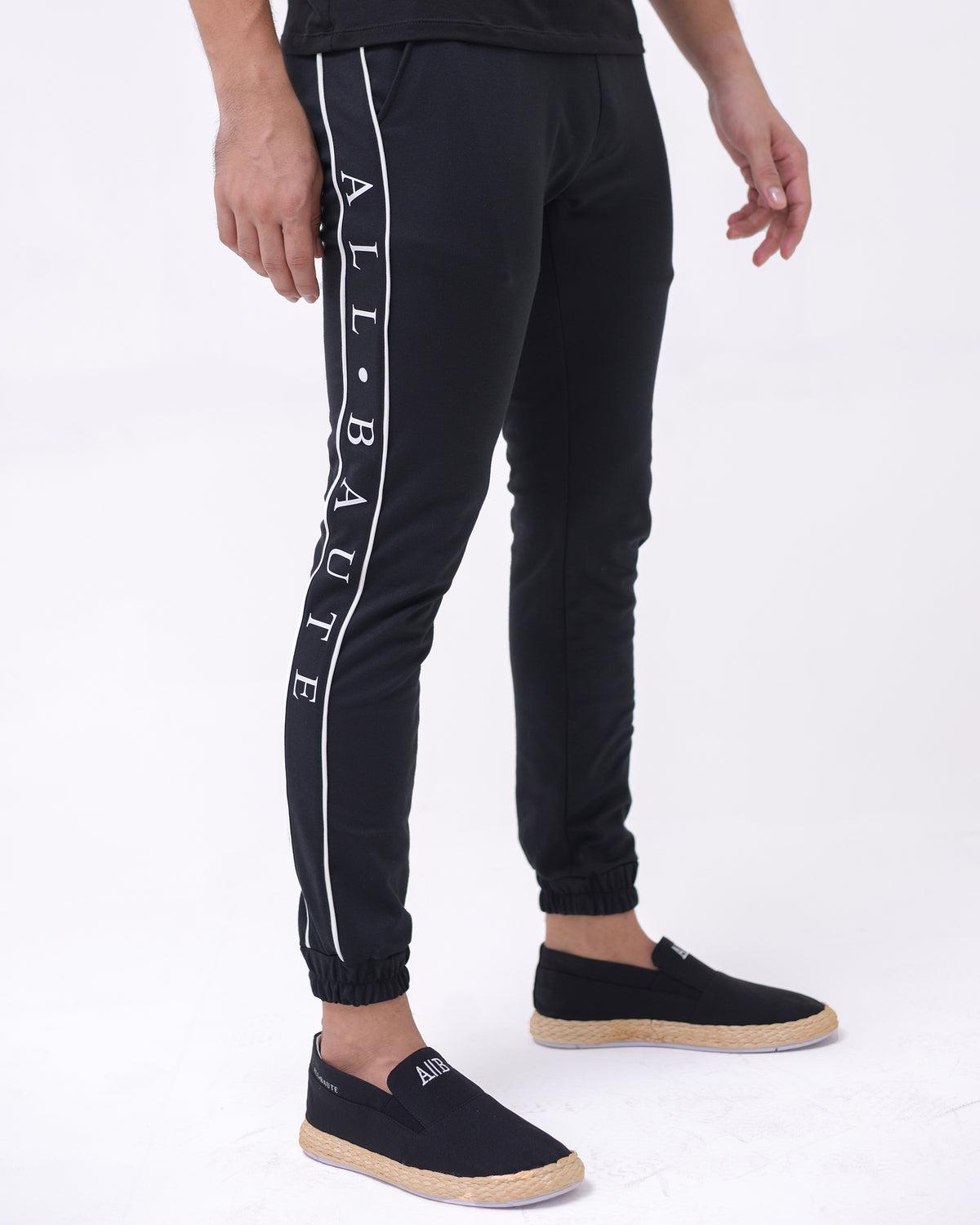 MEN'S SPORTS SUIT