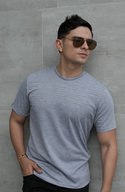 Camiseta BTB Bordado