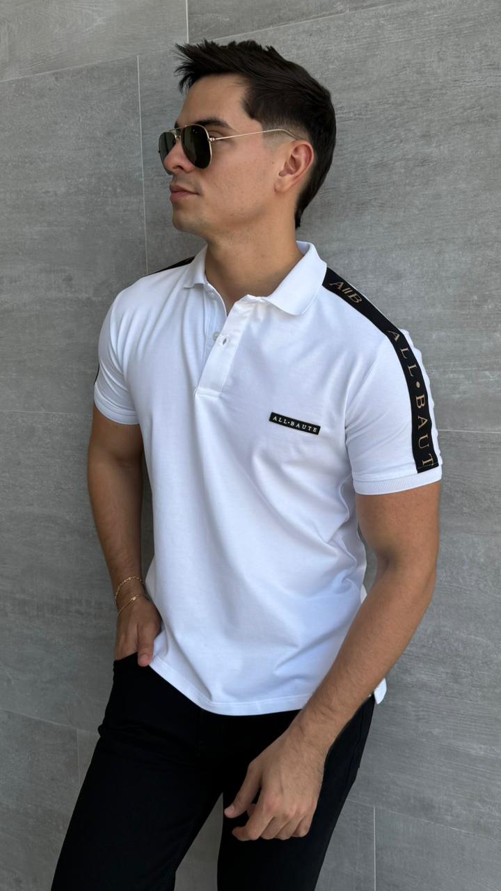 Camiseta tipo polo blanca