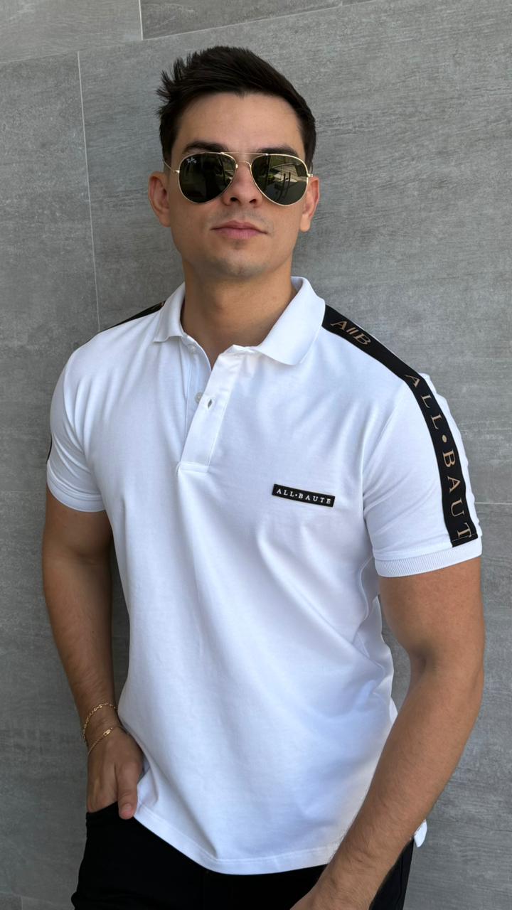 Camiseta tipo polo blanca
